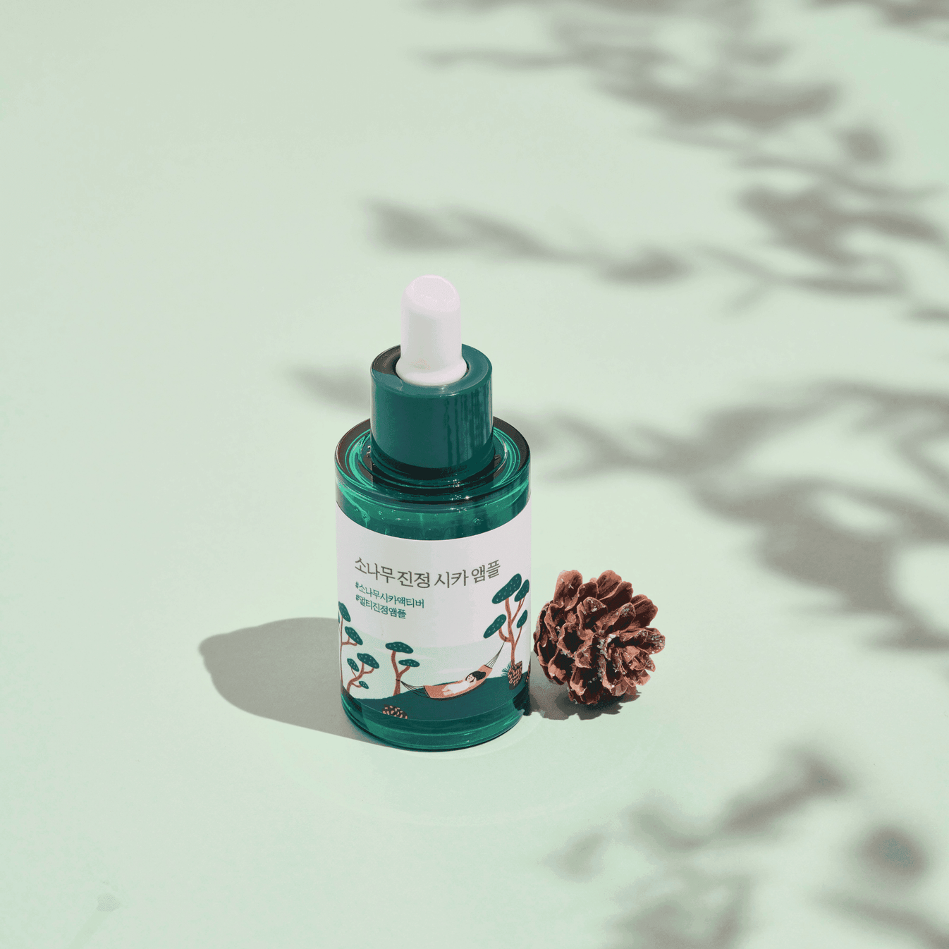 ROUND LAB, Pine Calming Cica Ampoule (Kızarıklık Giderici, Cilt Bariyeri Güçlendirici ve Yatıştırıcı Ampul) 30mL