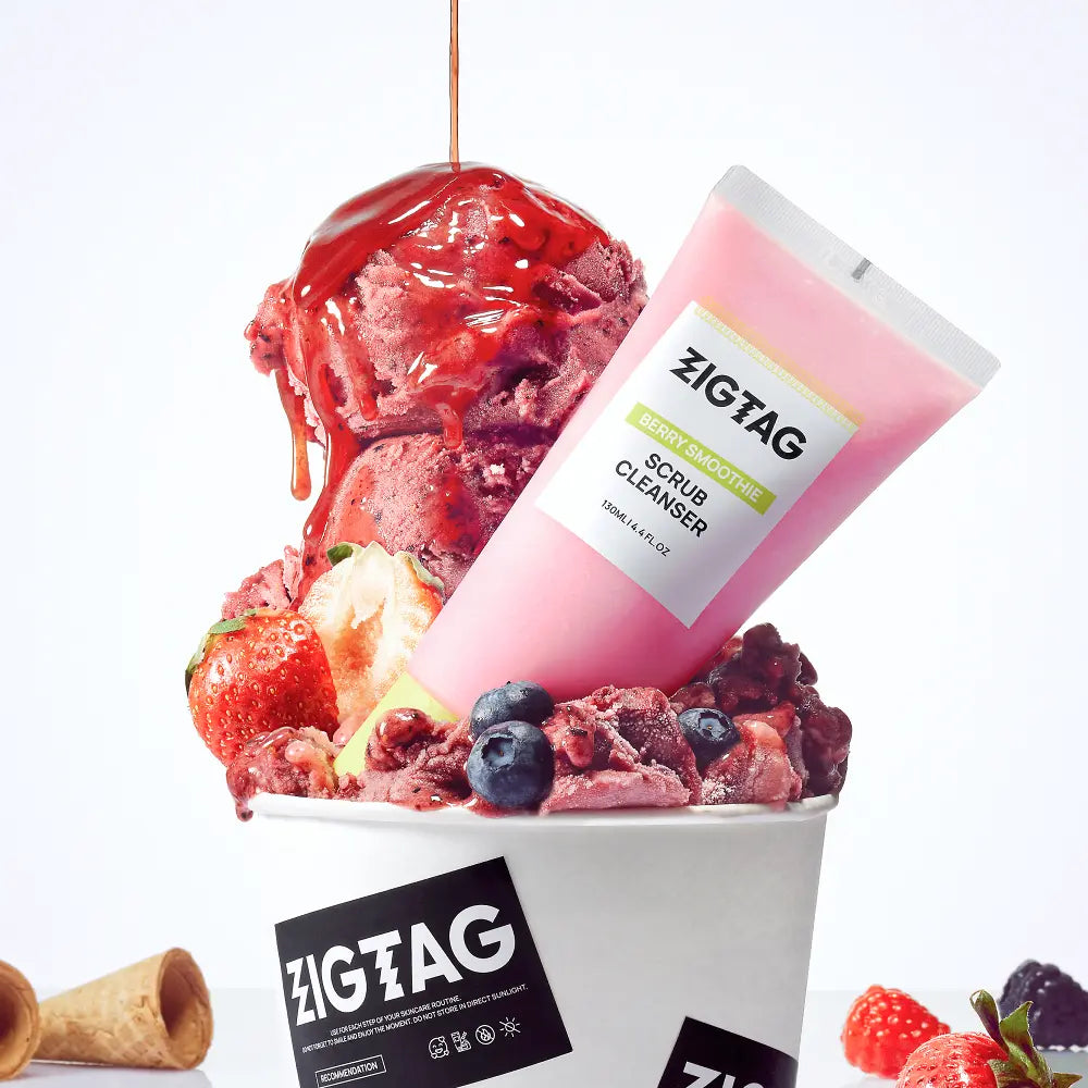 ZIGTAG Berry Smoothie Scrub Cleanser (3'ü 1 Arada Peeling, Temizleyici & Gözenek Bakımı) 130mL