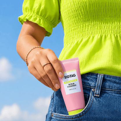 ZIGTAG Berry Smoothie Scrub Cleanser (3'ü 1 Arada Peeling, Temizleyici & Gözenek Bakımı) 130mL